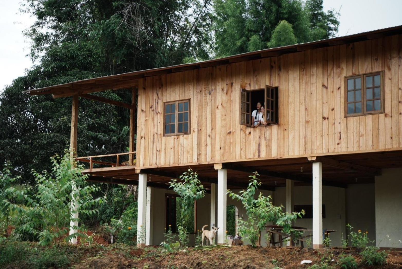 Por Joi ,Por Dee House Albergue Chiang Mai Exterior foto