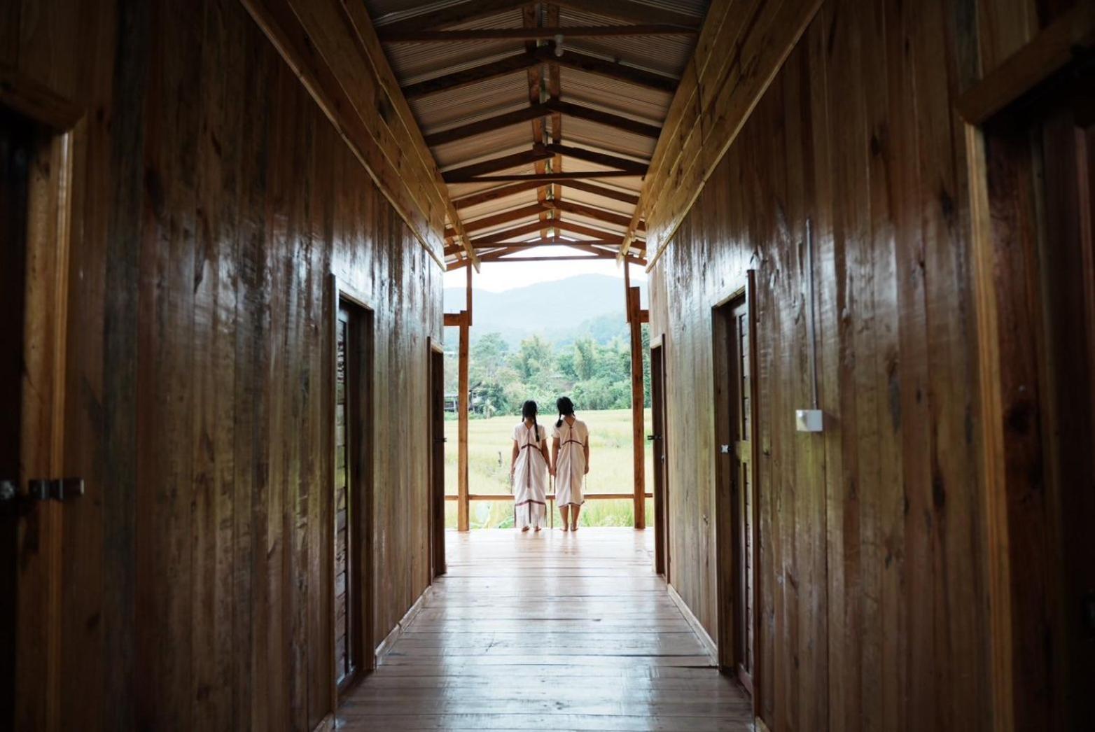 Por Joi ,Por Dee House Albergue Chiang Mai Exterior foto